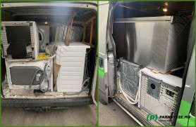 Doi moldoveni au fost prinși cu microbuzul plin cu electrocasnice. Ce au spus oamenilor legii
